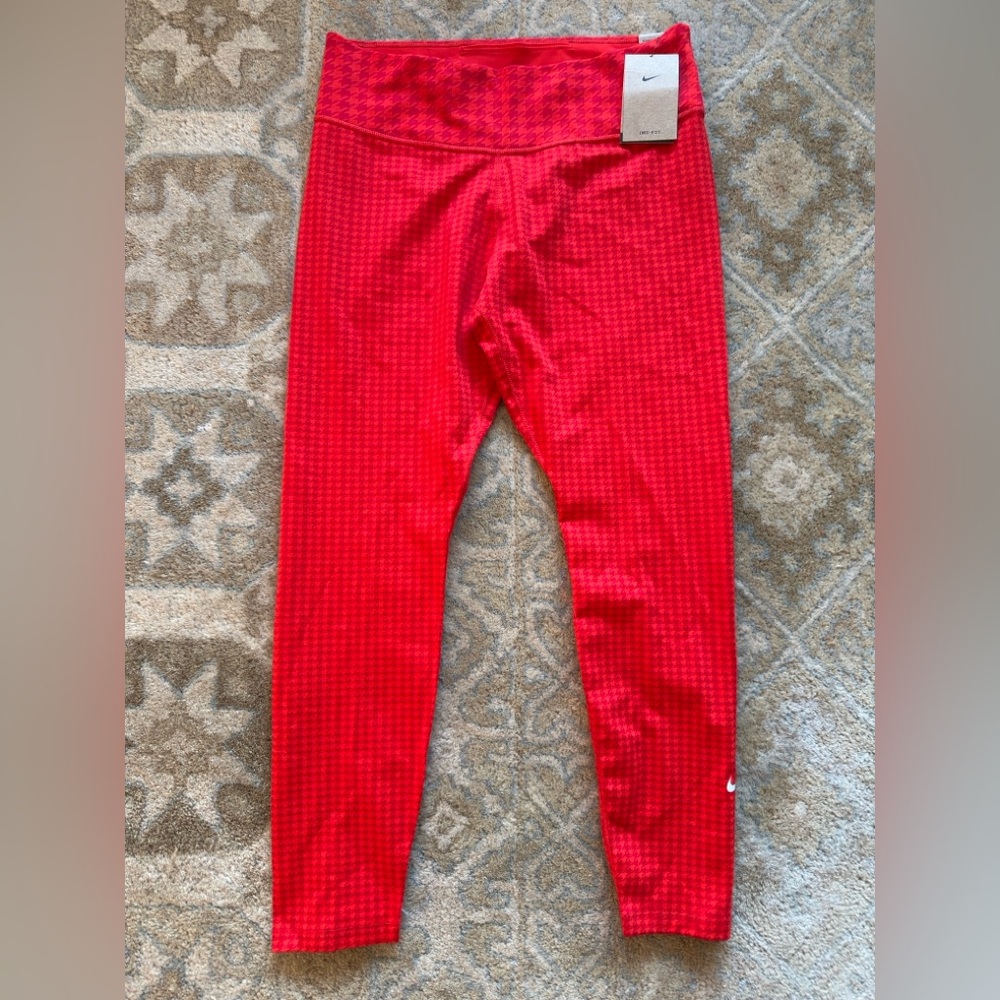 NWT Women's Dri-FIT One Icon Clash 7/8 Printed Leggings